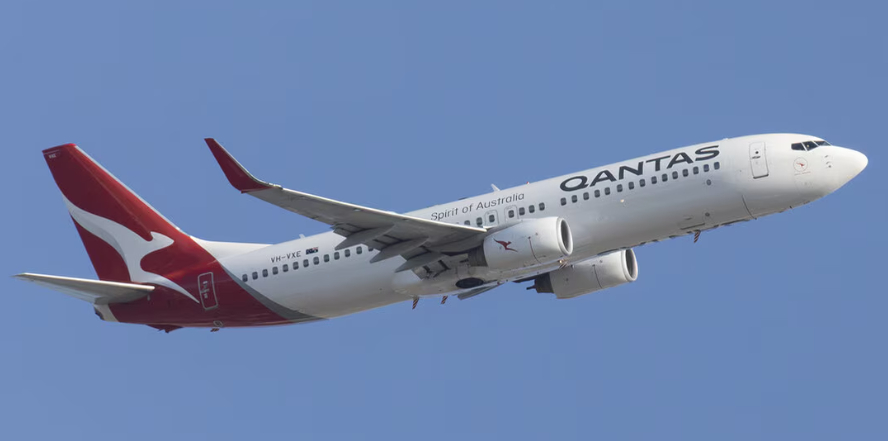 qantas_b737-800winglet.jpg