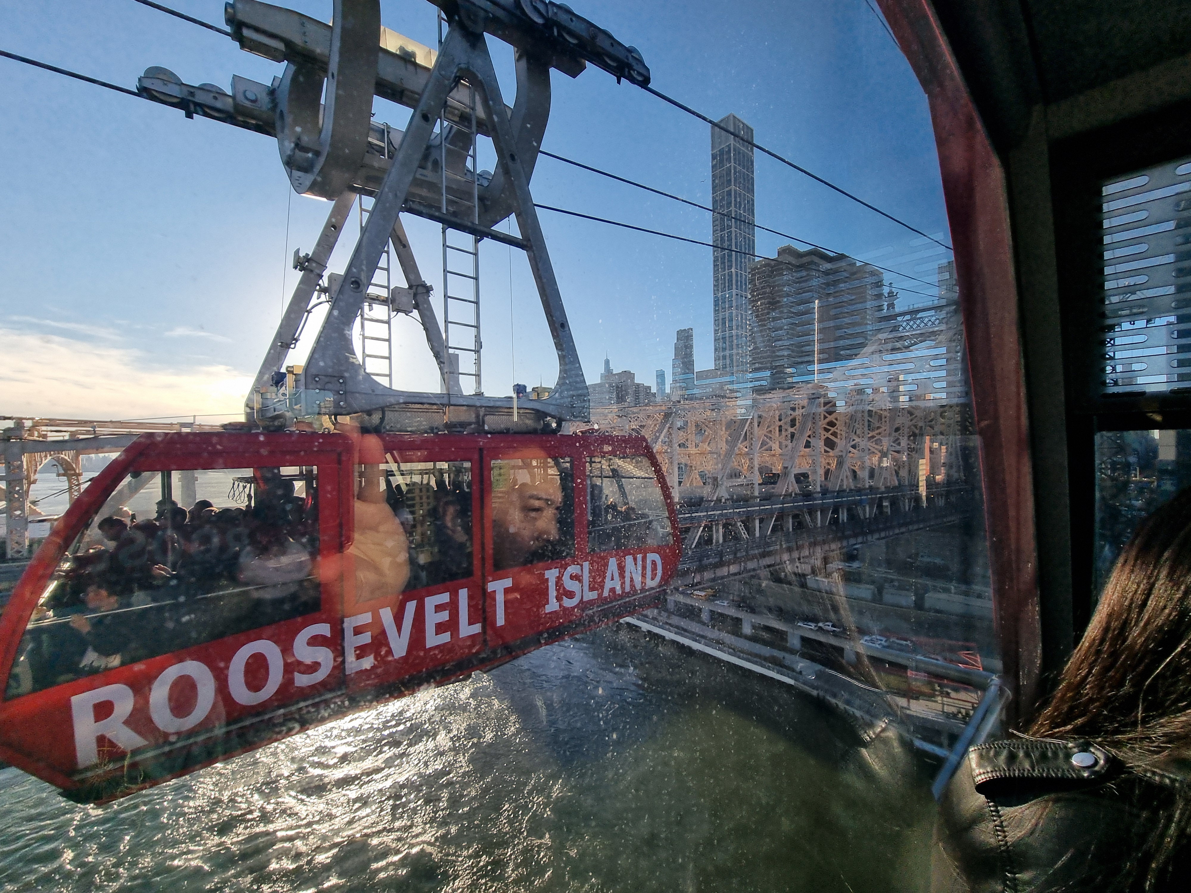 3 Roosevelt Island Tram to Manhattan.jpg